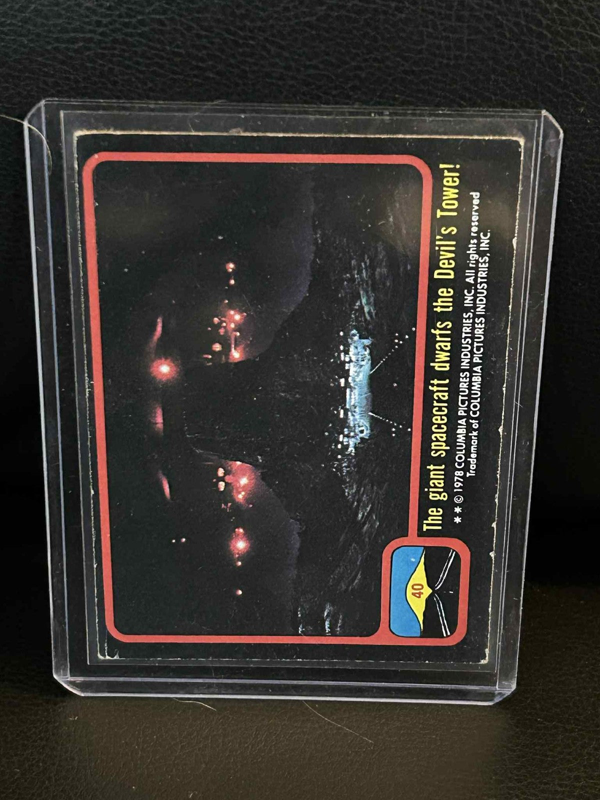 Das riesige Raumschiff lässt den Devil's Tower klein erscheinen #40 1978 Topps Unheimliche Begegnung der dritten Art Sammelkarte