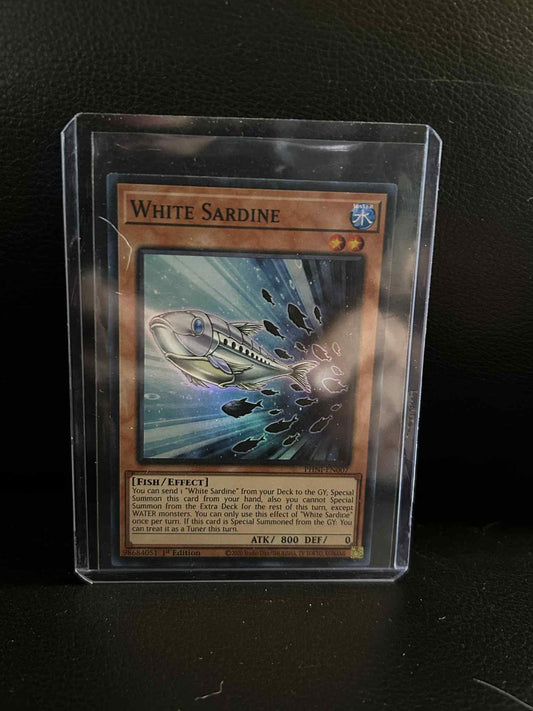White Sardine - PHNI-EN007 - Super Rare - 1st Edition Phantom Nightmare Yu-Gi-Oh