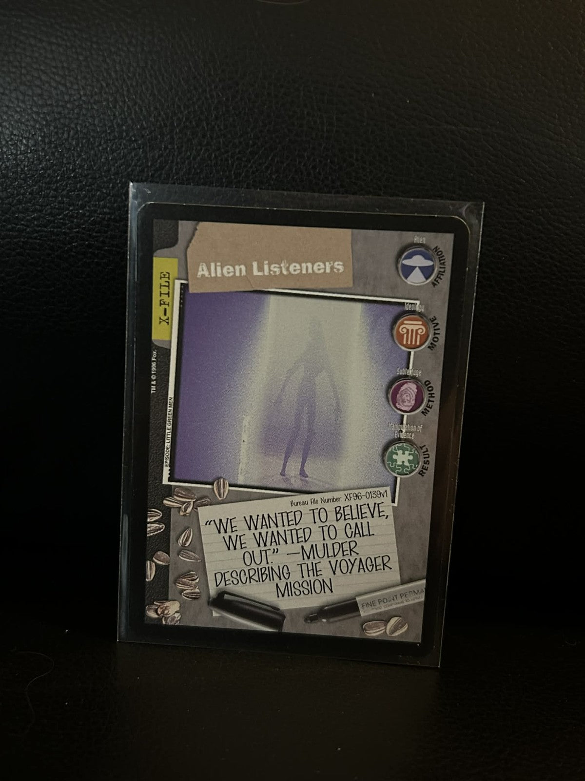 Alien Listeners Premier Edition X-Files Light Play