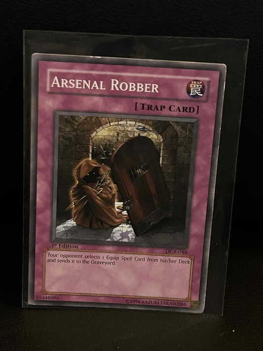 Arsenal Robber - DCR-048 - Common - 1st Edition Dark Crisis Yu-Gi-Oh! Moderately