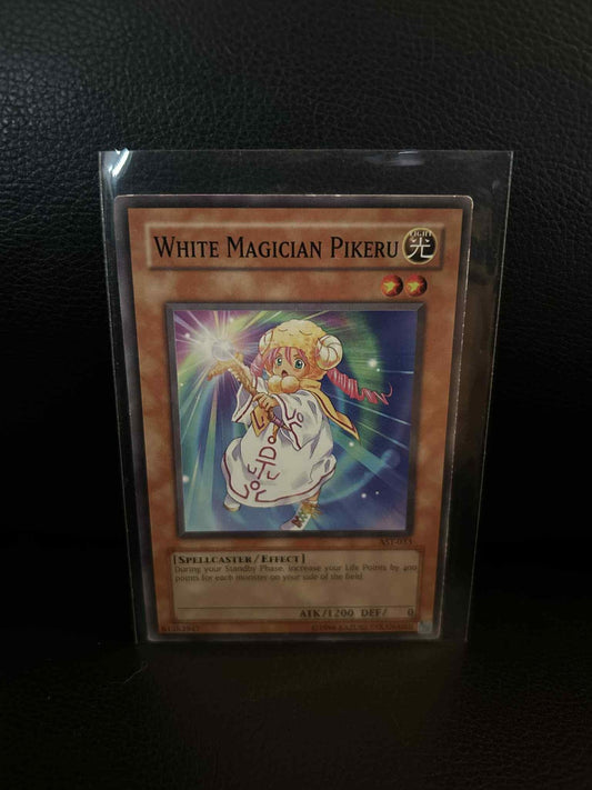 White Magician Pikeru - AST-033 - Common - Unlimited Edition Ancient Sanctuary Y