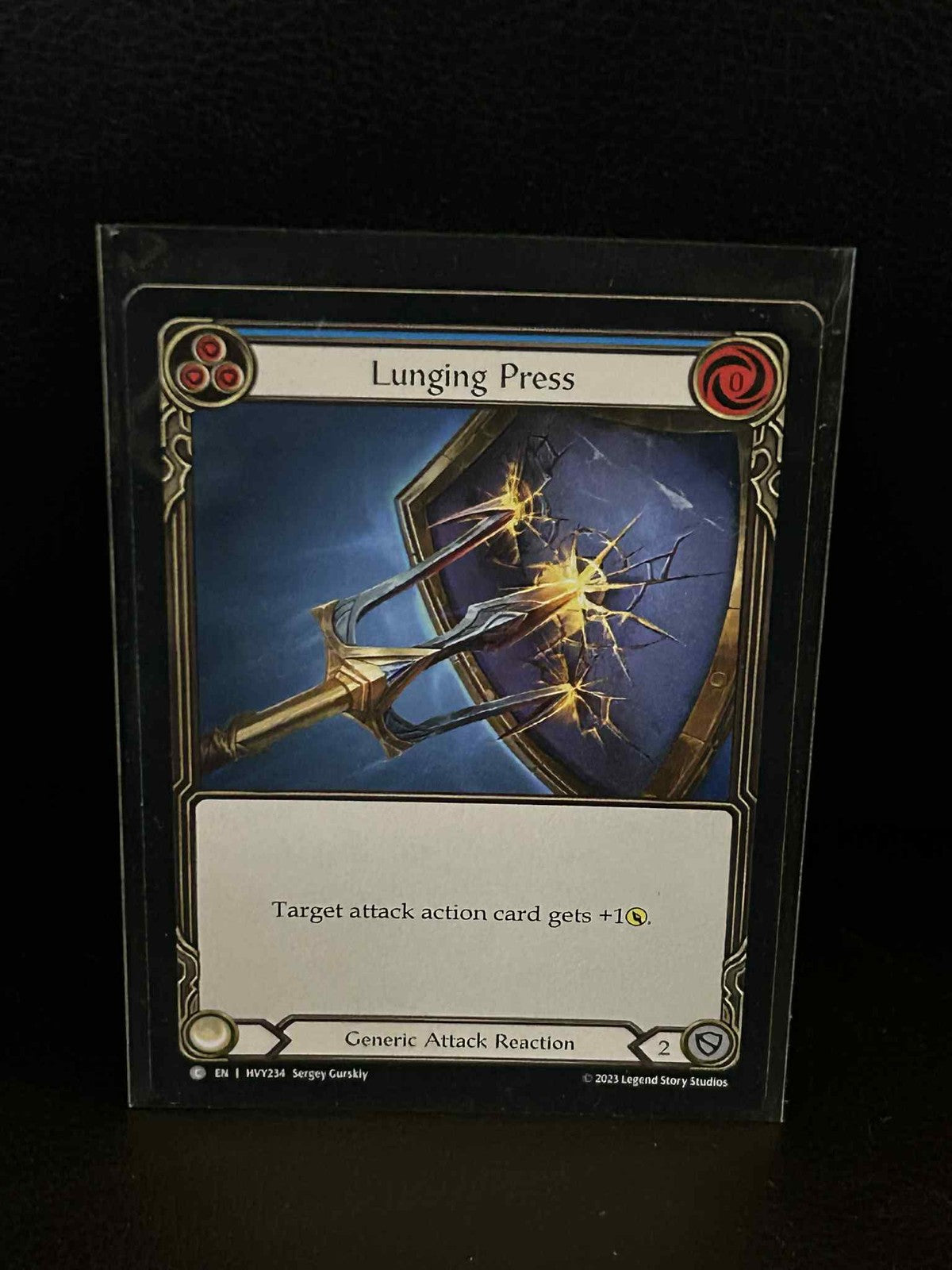 Lunging Press Heavy Hitters Flesh and Blood Lightly Play