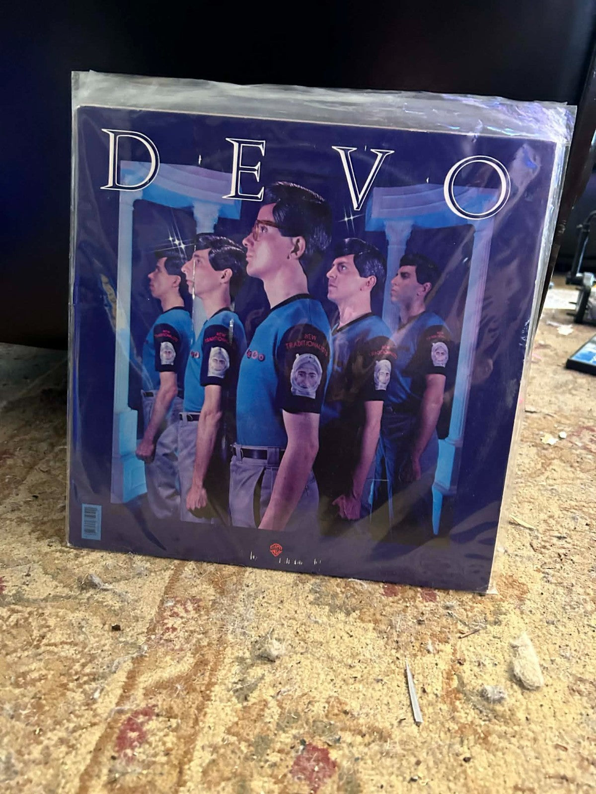 Devo – New Traditionalists 1981 Warner Bros BSK 3595 inkl. 7"-Vinyl-Schallplatte