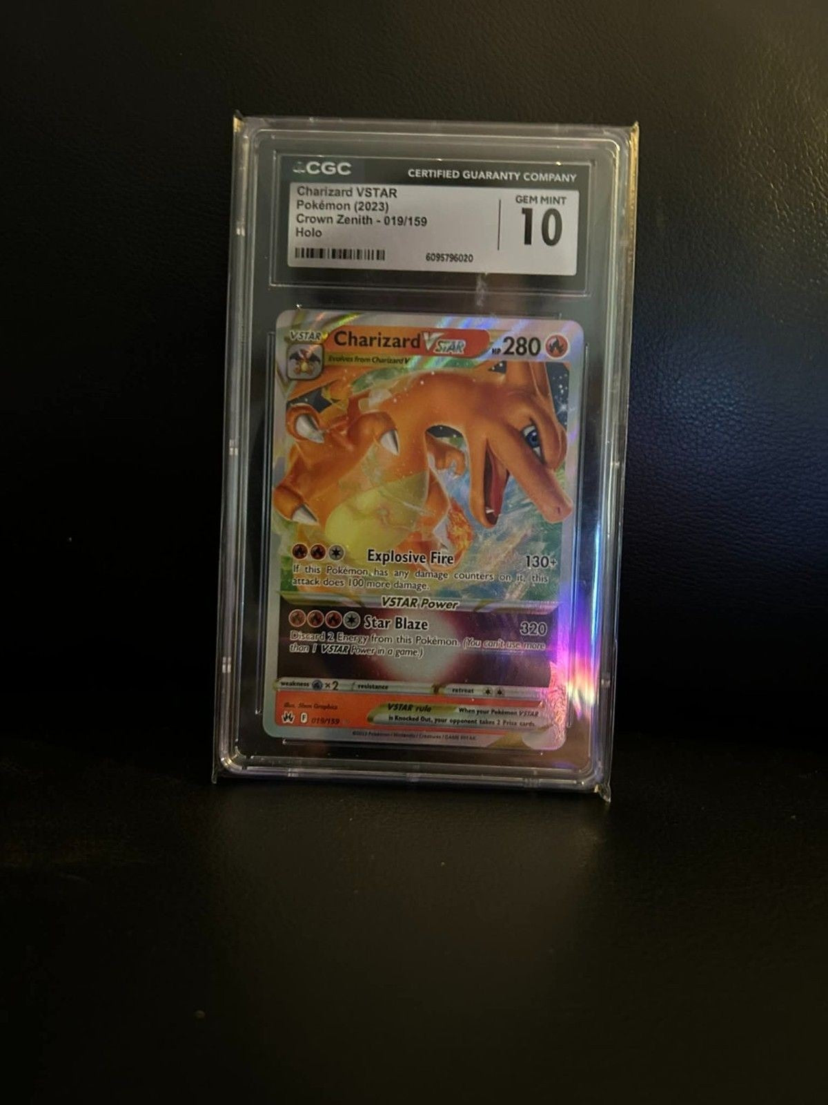 Glurak VSTAR 019/159 Zenit der Könige Pokémon-Sammelkarte Holo Graded CGC 10