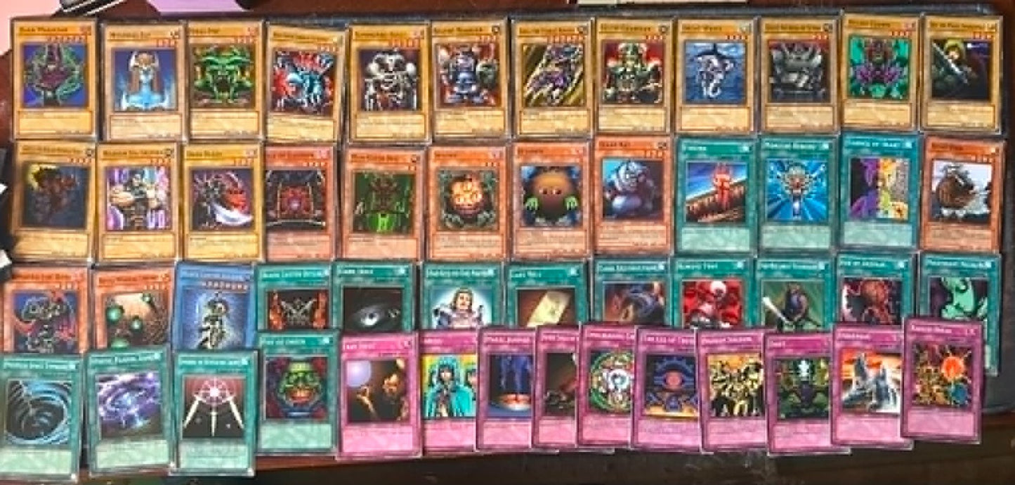 Yu-Gi-Oh Starter Deck Yugi + Kaiba Evolution SYE SKE Vollständige Sammelkartensets