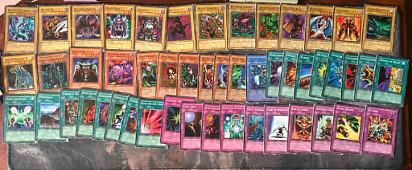 Yu-Gi-Oh Starter Deck Yugi + Kaiba Evolution SYE SKE Vollständige Sammelkartensets