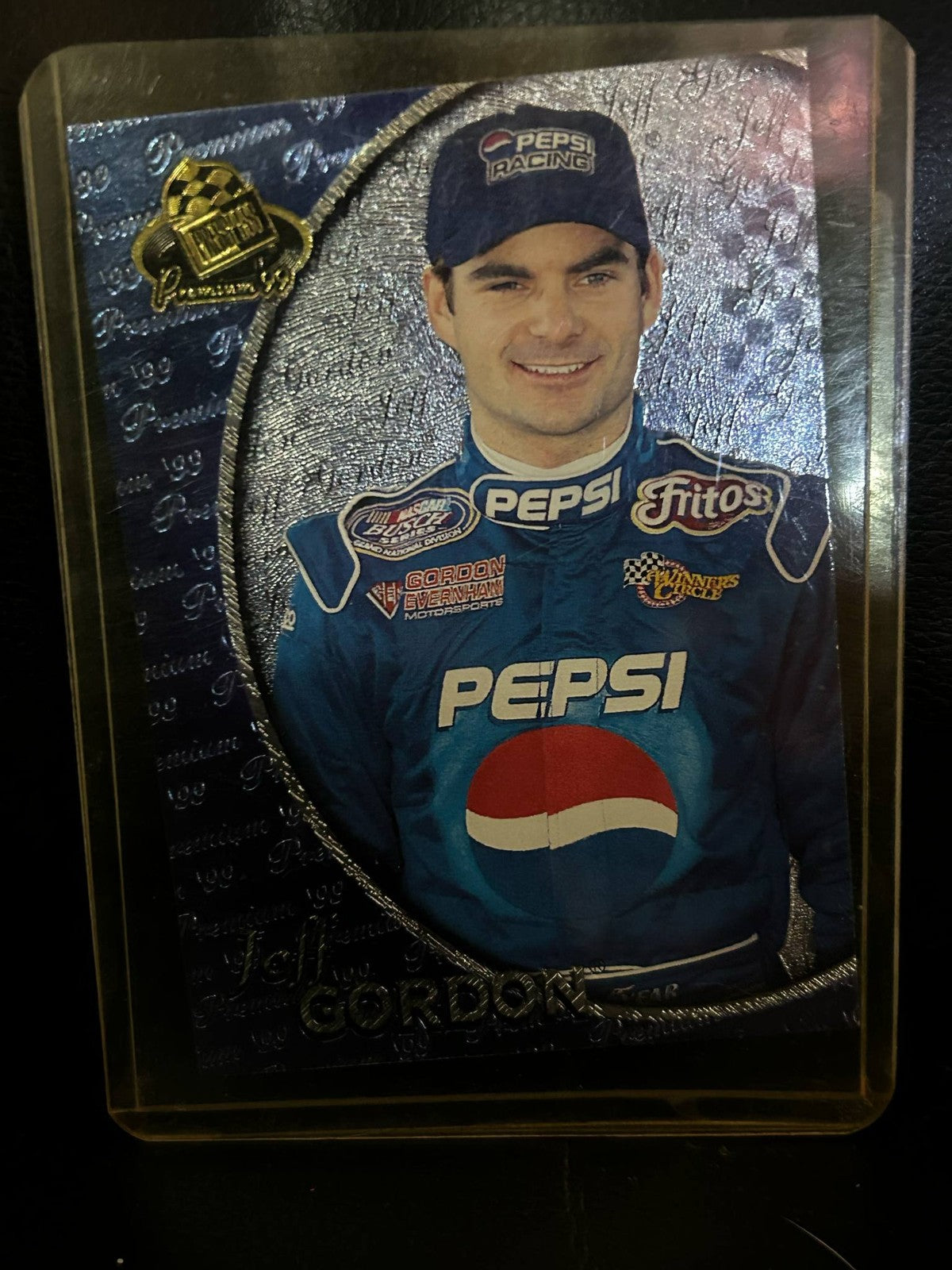 Jeff Gordon #43 1999 Press Pass Premium NASCAR Leicht bespielte Sammelkarte