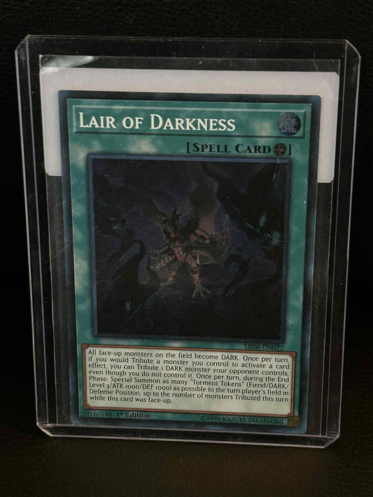 Lair of Darkness - SR06-EN022 - Super Rare - 1st Edition Structure Deck: Lair of