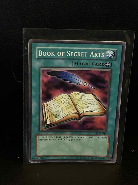 Book of Secret Arts - LOB-043 - Common - Unlimited Edition Legend of Blue Eyes W