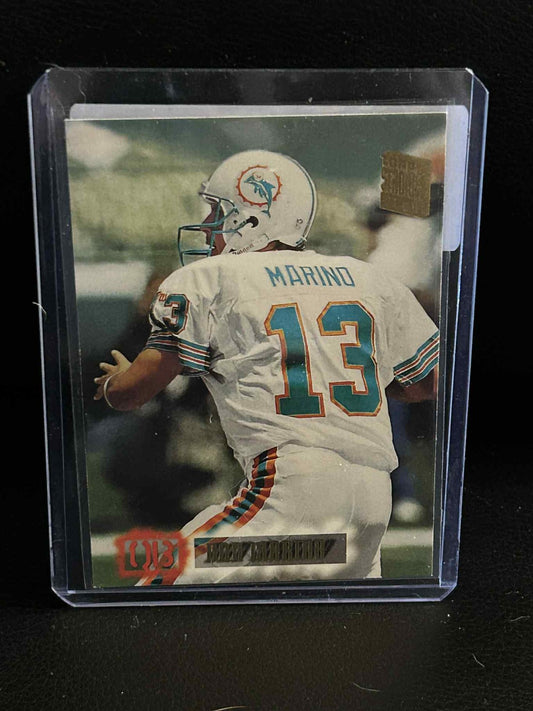 Dan Marino #621 | 1995 Stadium Club Football