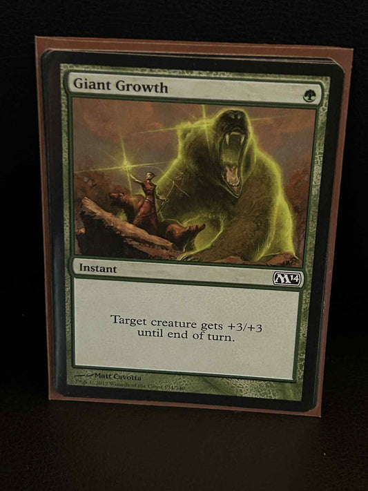 Giant Growth Magic 2014 Magic: The Gathering Lightly Played, English