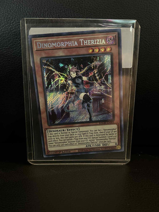 Dinomorphia Therizia - BACH-EN009 - Secret Rare - 1st Edition Battle of Chaos Yu