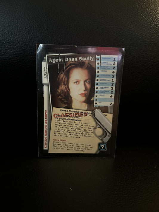 Agent Dana Scully (XF96-0172v1) Premier Edition X-Files Light Play