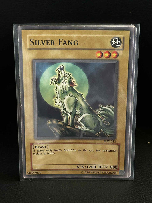Silver Fang - SDY-012 - Common - Unlimited Edition Starter Deck: Yugi Yu-Gi-Oh!