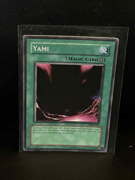 Yami - LOB-051 - Common - Unlimited Edition Legend of Blue Eyes White Dragon Yu-