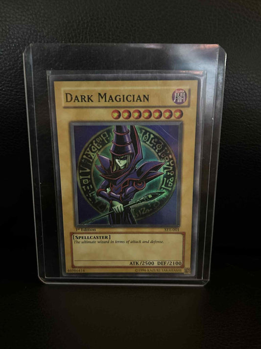 Dark Magician - SYE-001 - Super Rare - 1st Edition Yugi Evolution Yu-Gi-Oh!