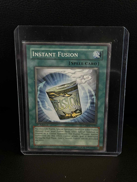 Instant Fusion - CDIP-EN040 - Common - 1st Edition Cyberdark Impact Yu-Gi-Oh!