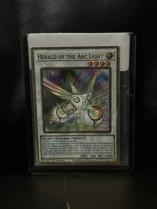 Herald of the Arc Light - MAGO-EN028 - Premium Gold Rare - 1st Edition Maximum G
