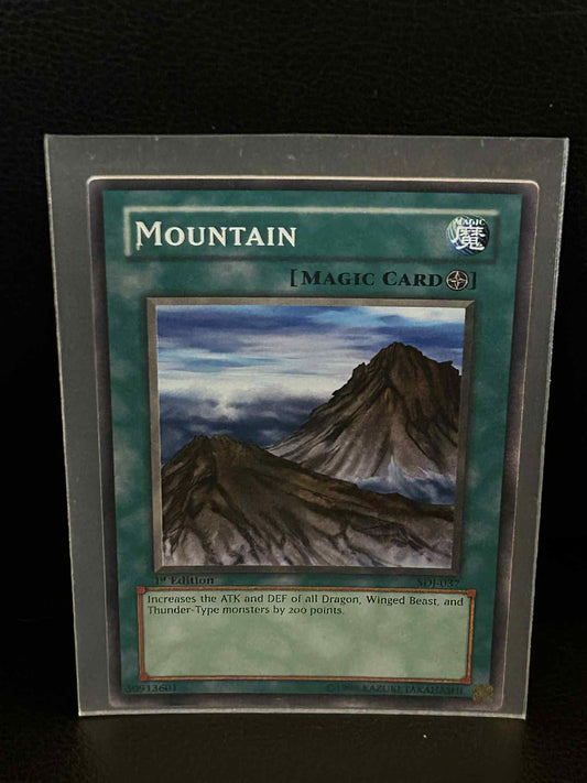 Mountain - SDJ-037 - Common - 1st Edition Starter Deck: Joey Yu-Gi-Oh!