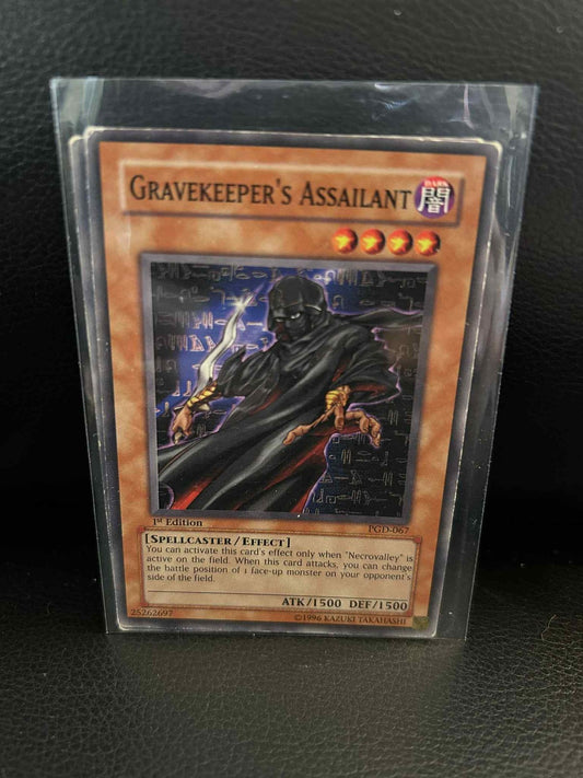 Gravekeeper's Assailant - PGD-067 - Common - 1st Edition Pharaonic Guardian Yu-G
