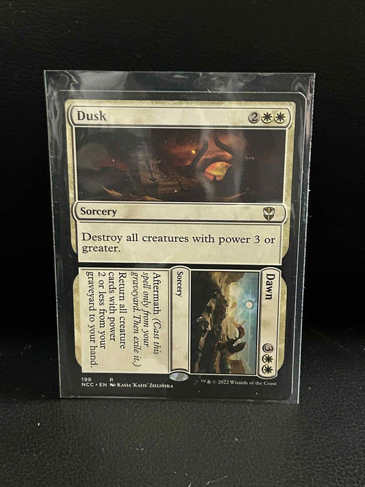 Dusk // Dawn Commander: Streets of New Capenna Magic: The Gathering Lightly Play