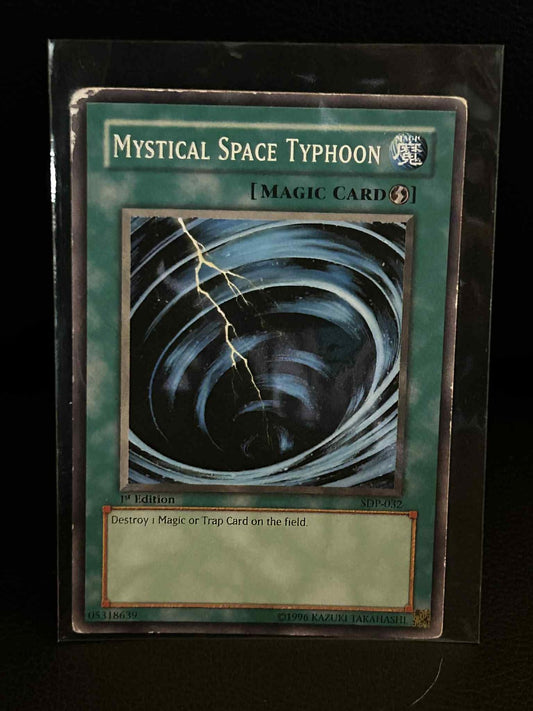 Mystical Space Typhoon - SDP-032 - Common - 1st Edition Starter Deck: Pegasus Yu