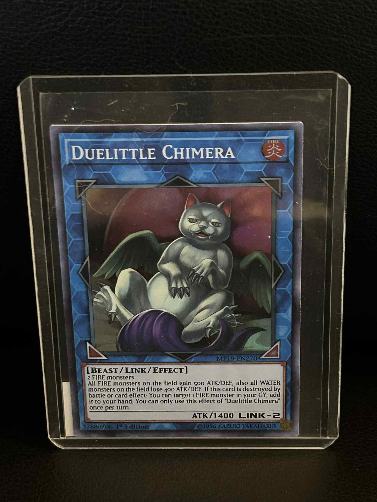 Duelittle Chimera - MP19-EN270 - Super Rare - 1st Edition 2019 Gold Sarcophagus