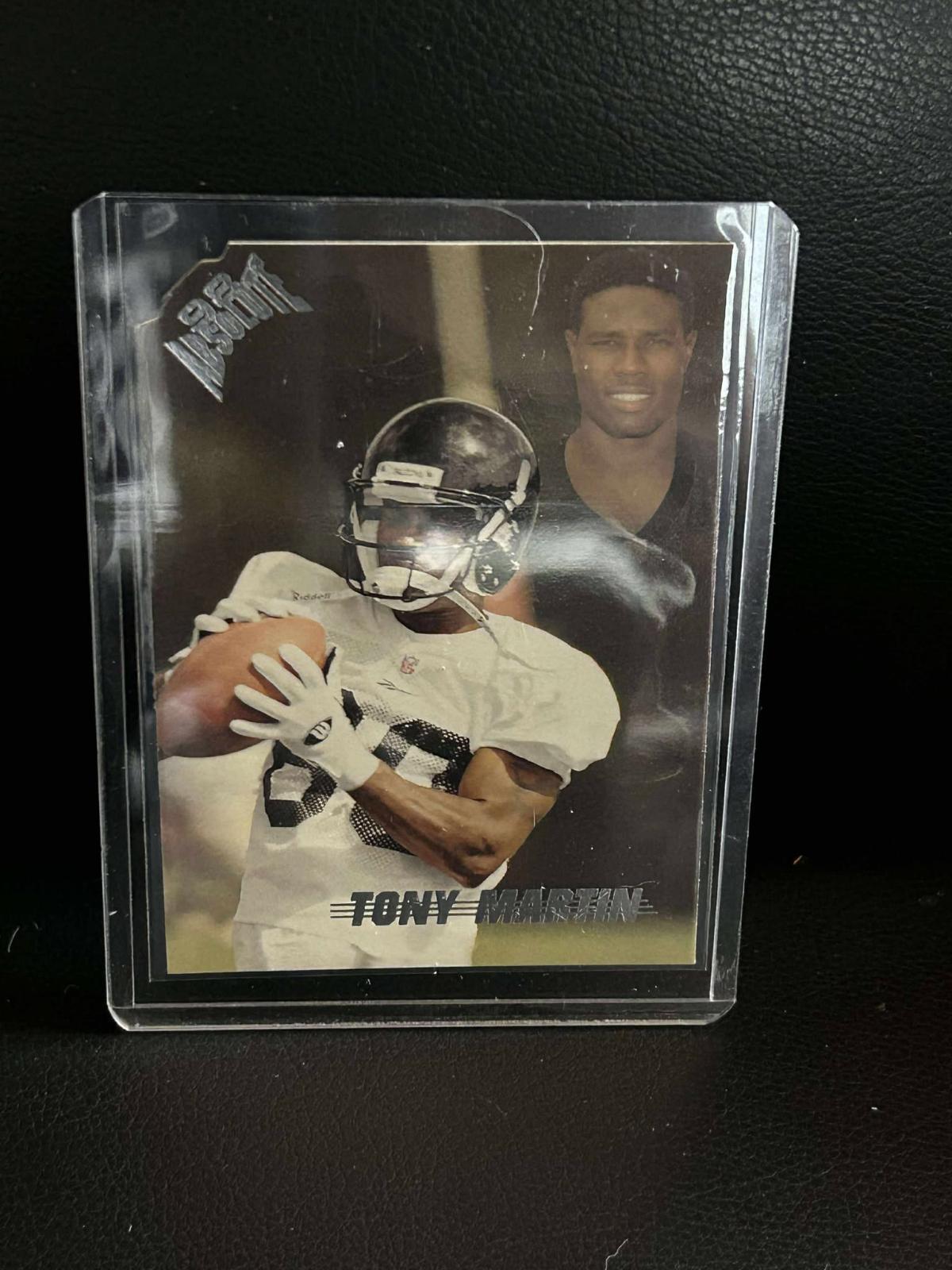 Tony Martin [Retail] #145 | 1998 Playoff Absolute Football