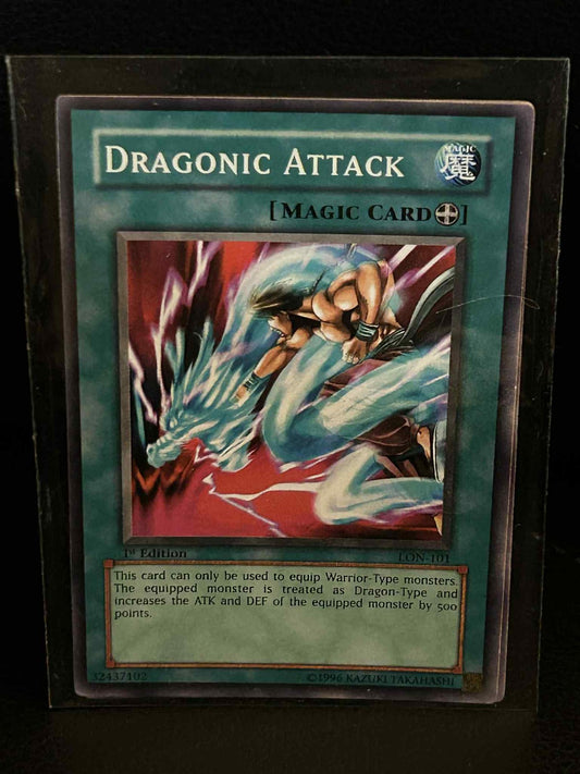 Dragonic Attack - LON-101 - Common - 1st Edition Labyrinth of Nightmare Yu-Gi-Oh