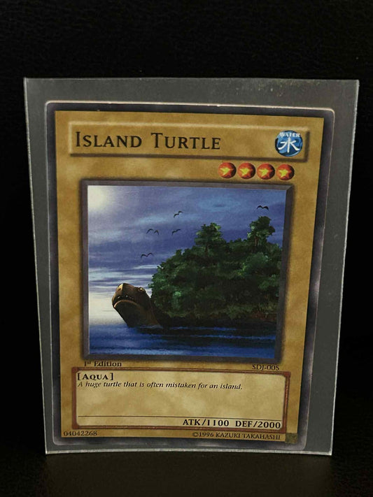 Island Turtle - SDJ-005 - Common - 1st Edition Starter Deck: Joey Yu-Gi-Oh!