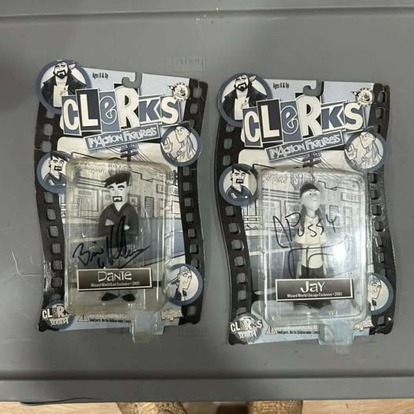 Signed Clerks Inaction Figures Jay and Dante Black & White View Askewniverse Trading Card