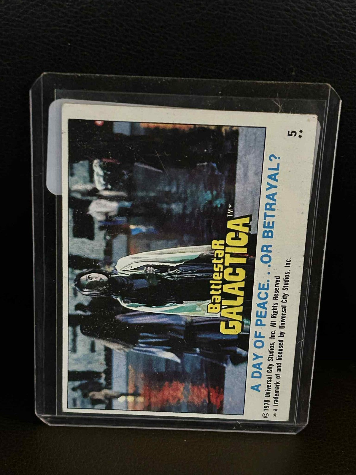 Ein Tag des Friedens ... oder Verrats? #5 1978 Topps Battlestar Galactica Moderately Pla Trading Card