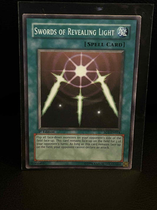 Swords of Revealing Light SD1 - SD1-EN014 - Common - 1st Edition Dragon's Roar Y