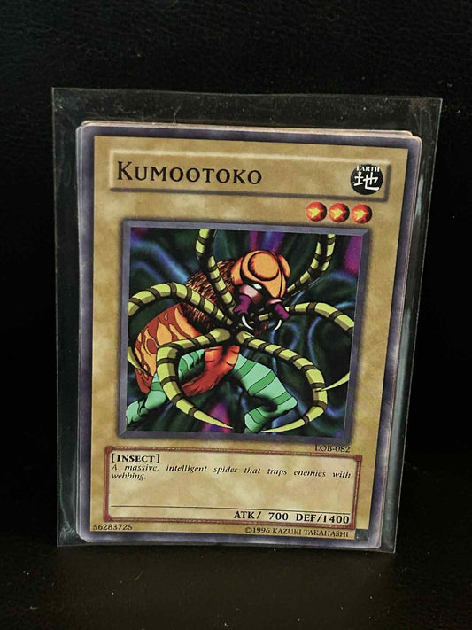 Kumootoko - LOB-082 - Common - Unlimited Edition Legend of Blue Eyes White Drago