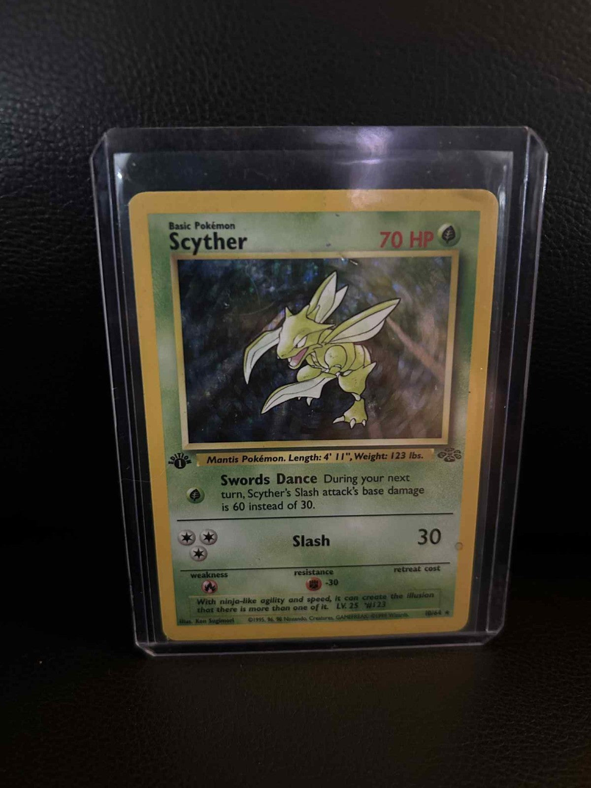 Scyther - 10/64 - Holo Rare - 1st Edition Jungle Pokemon Damaged, English