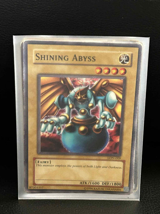 Shining Abyss - LON-009 - Common - Unlimited Edition Labyrinth of Nightmare Yu-G