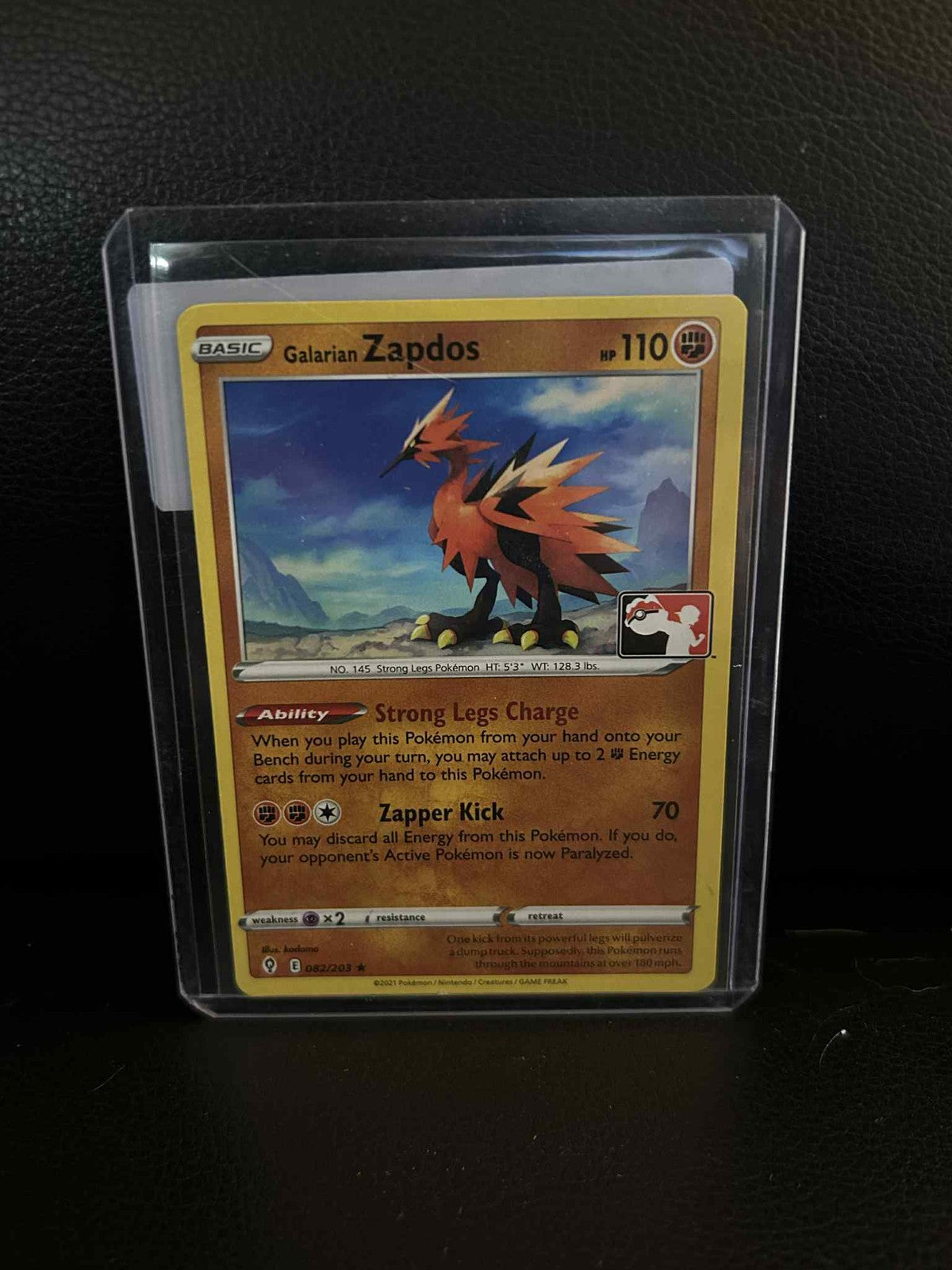 Galarian Zapdos - 082/203 - Holo Rare Prize Pack Series Cards Pokemon Lightly Pl