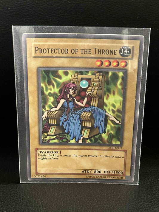 Protector of the Throne - MRD-087 - Common - Unlimited Edition Metal Raiders Yu-