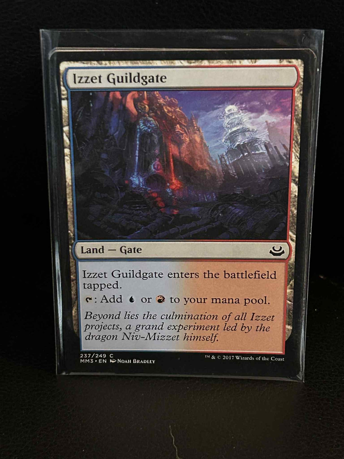 Izzet Guildgate Modern Masters 2017 Magic: the Gathering Lightly Played, English